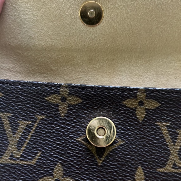 LOUIS VUITTON: Florentine Pochette Monogram w/o Belt - Picture 9 of 9